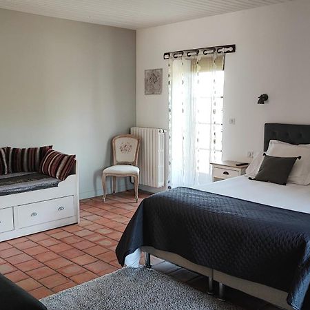 Au Clos Des Templiers Puyravault  Εξωτερικό φωτογραφία